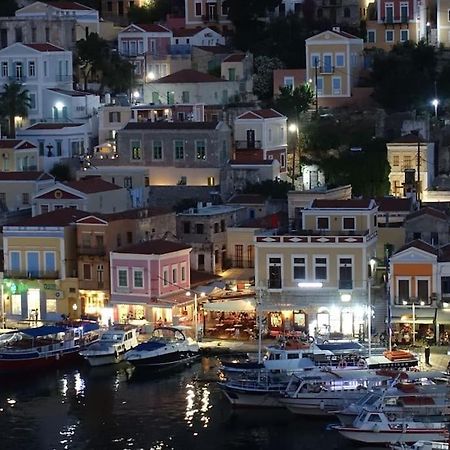 Maison Avec Terrasses Et Vues Sými Luaran gambar