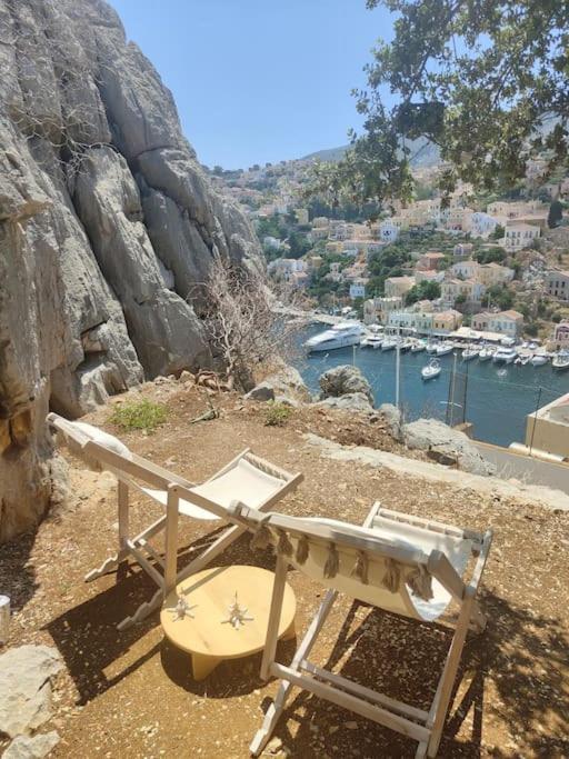 Maison Avec Terrasses Et Vues Sými Luaran gambar
