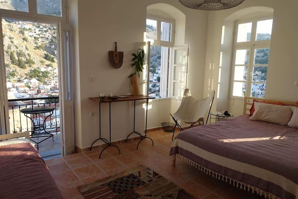 Maison Avec Terrasses Et Vues Sými Luaran gambar