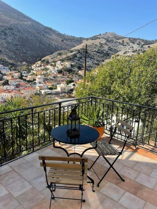Maison Avec Terrasses Et Vues Sými Luaran gambar