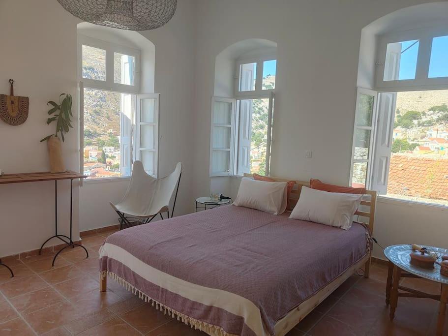 Maison Avec Terrasses Et Vues Sými Luaran gambar